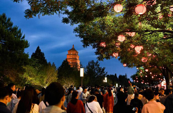 以奮進(jìn)姿態(tài)助力發(fā)展 代表履職展現(xiàn)新氣象