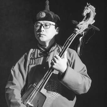 全國人大代表何買拉蘇：加大農(nóng)牧區(qū)文化供給 推動鄉(xiāng)村文化振興