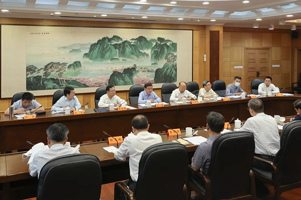 全國人大外事委調(diào)研組到江蘇調(diào)研