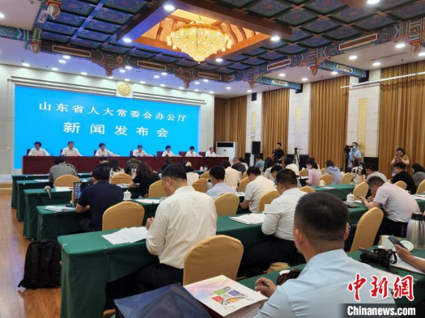 山東各級人大創(chuàng)新搭建“民意直通車” 推動地方精準立法