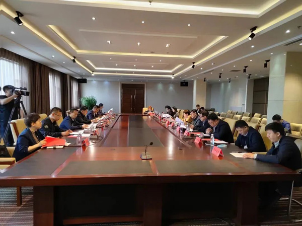 吉林省人大經(jīng)濟(jì)委到延邊州調(diào)研擴(kuò)大消費(fèi)和外貿(mào)情況