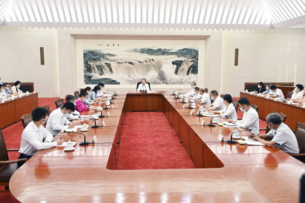 匯集代表智慧力量，做好新時代立法工作