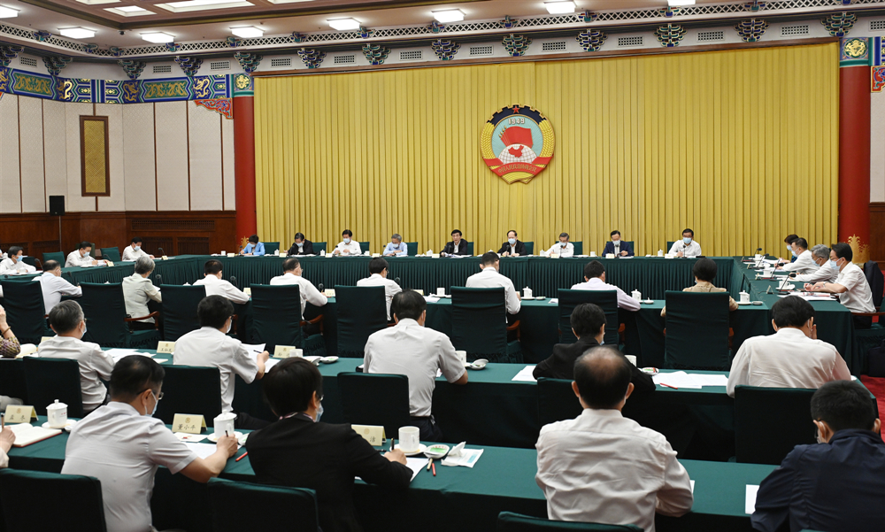 全國(guó)政協(xié)召開(kāi)雙周協(xié)商座談會(huì) 圍繞“加快社會(huì)適老化改造”協(xié)商議政 王滬寧主持