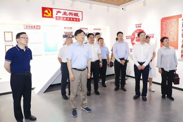 全國(guó)人大常委會(huì)法工委副主任許安標(biāo)到昆調(diào)研