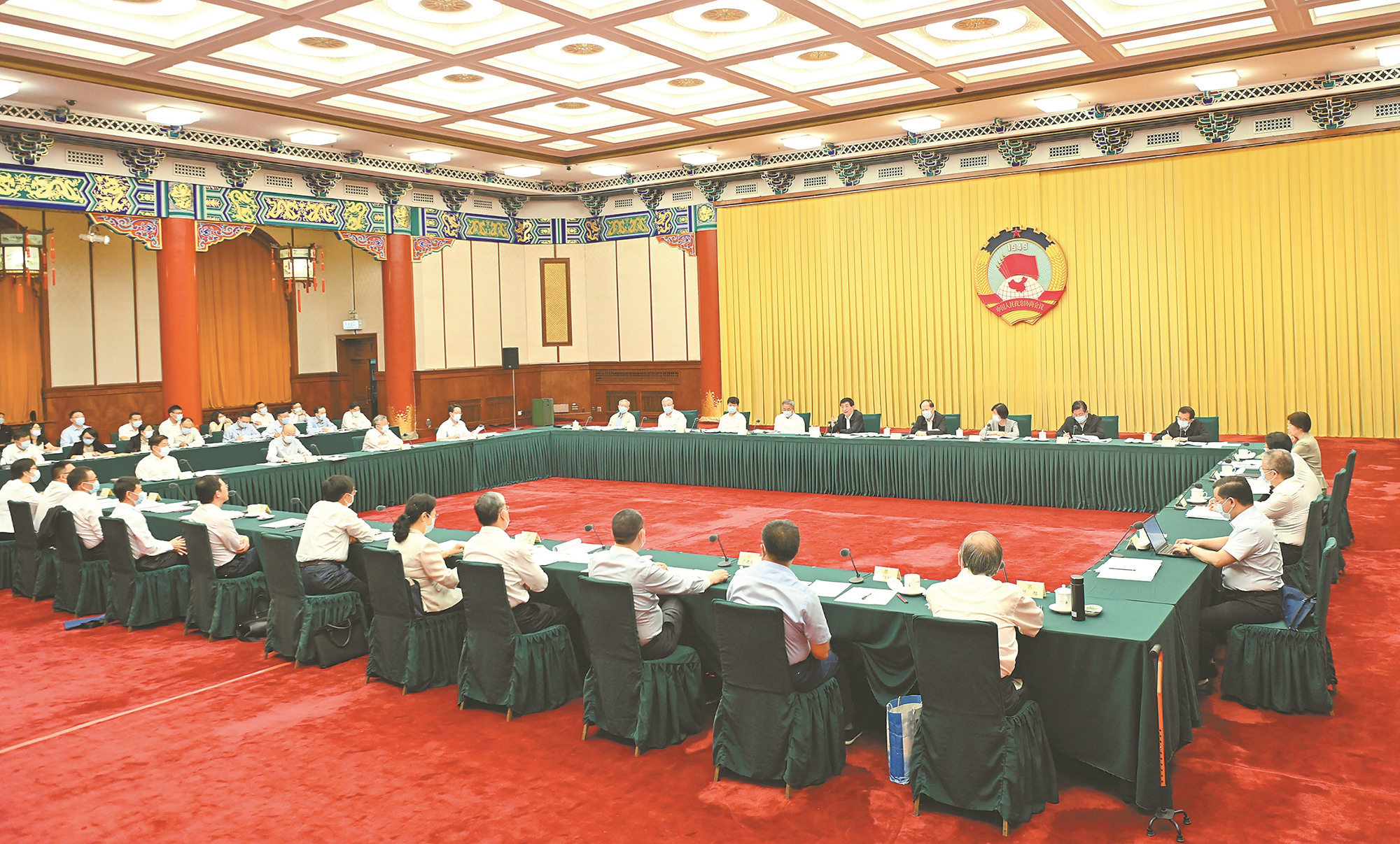 全國政協(xié)召開重點提案辦理協(xié)商會  王滬寧主持并講話