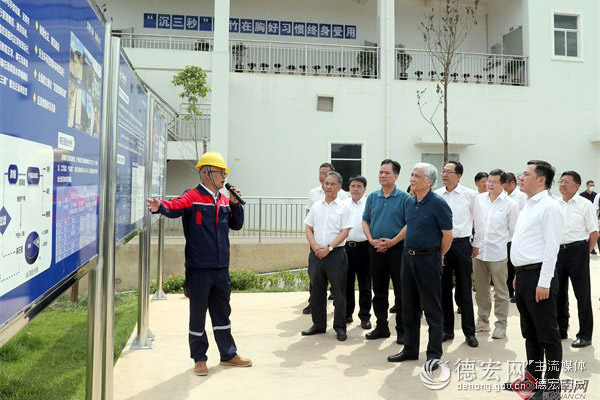 丁仲禮率民盟中央調研組在滇開展長江生態(tài)環(huán)境保護民主監(jiān)督調研