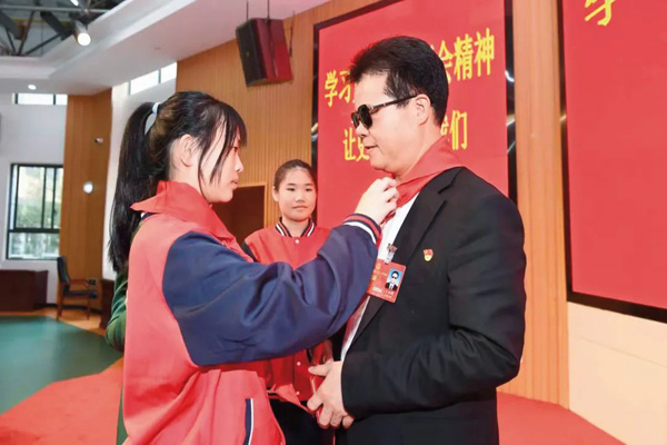 王永澄：黨和國(guó)家讓我“看”見(jiàn)了光明