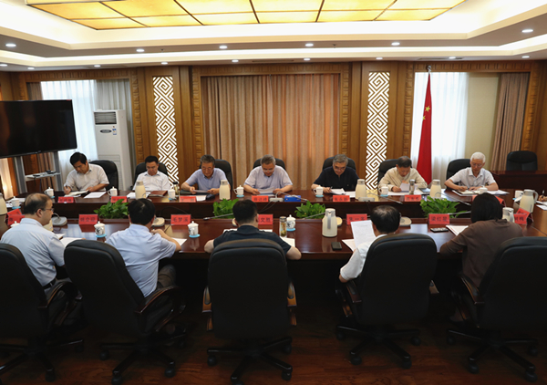 民進(jìn)中央“加強(qiáng)領(lǐng)導(dǎo)班子作風(fēng)建設(shè)”研討會(huì)召開 蔡達(dá)峰出席并主持會(huì)議