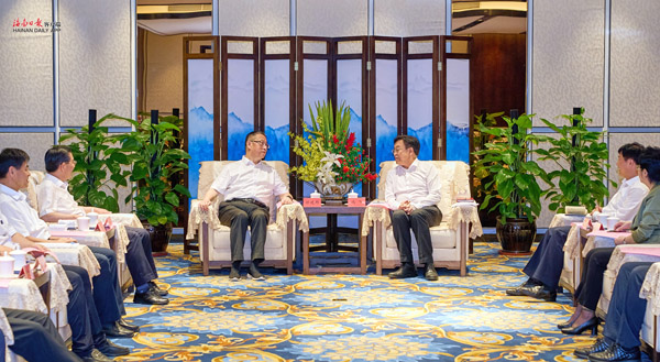 全國(guó)人大常委會(huì)副委員長(zhǎng)、民革中央主席鄭建邦率隊(duì)到海南調(diào)研