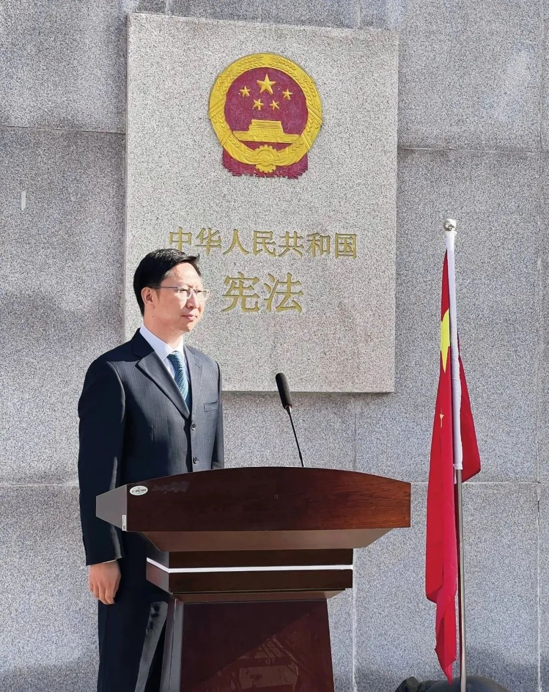 “第十屆全國(guó)杰出青年法學(xué)家”系列報(bào)道|胡?。簩⑶啻汉蜔嵫瞰I(xiàn)給法治事業(yè)