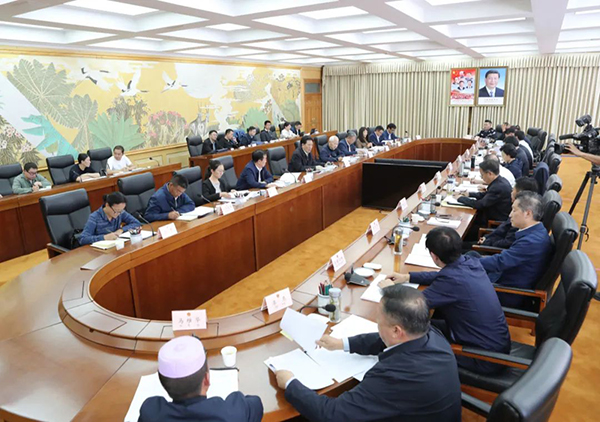 全國(guó)人大常委會(huì)專題調(diào)研組在西藏調(diào)研并召開(kāi)座談會(huì)&ensp;洛桑江村講話