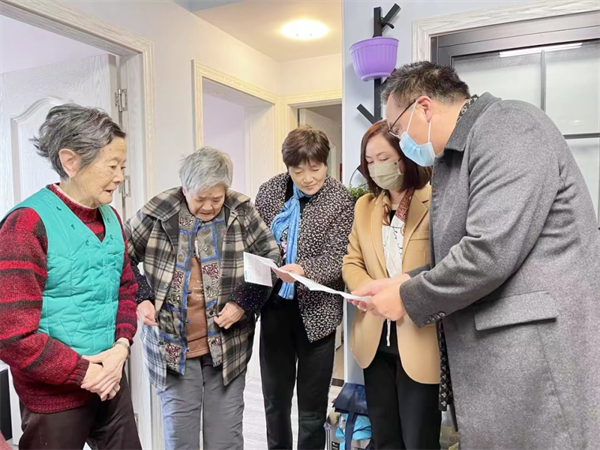  上海浦東：人大代表助力社區(qū)“就地養(yǎng)老”